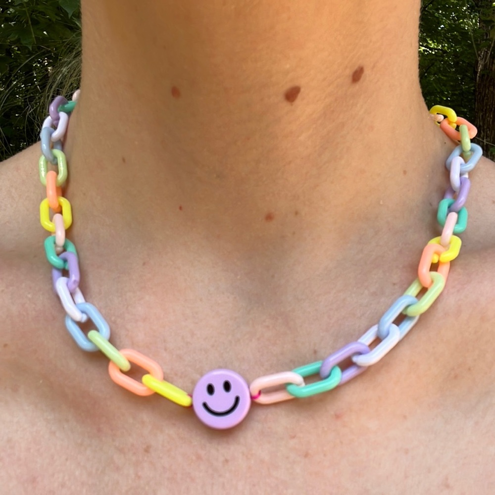 Chain Link Color Block Necklace - Picture 3 of 4
